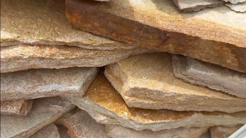 Плитняк златолит жёлтый золотистый для отмостки купить в Пермском крае