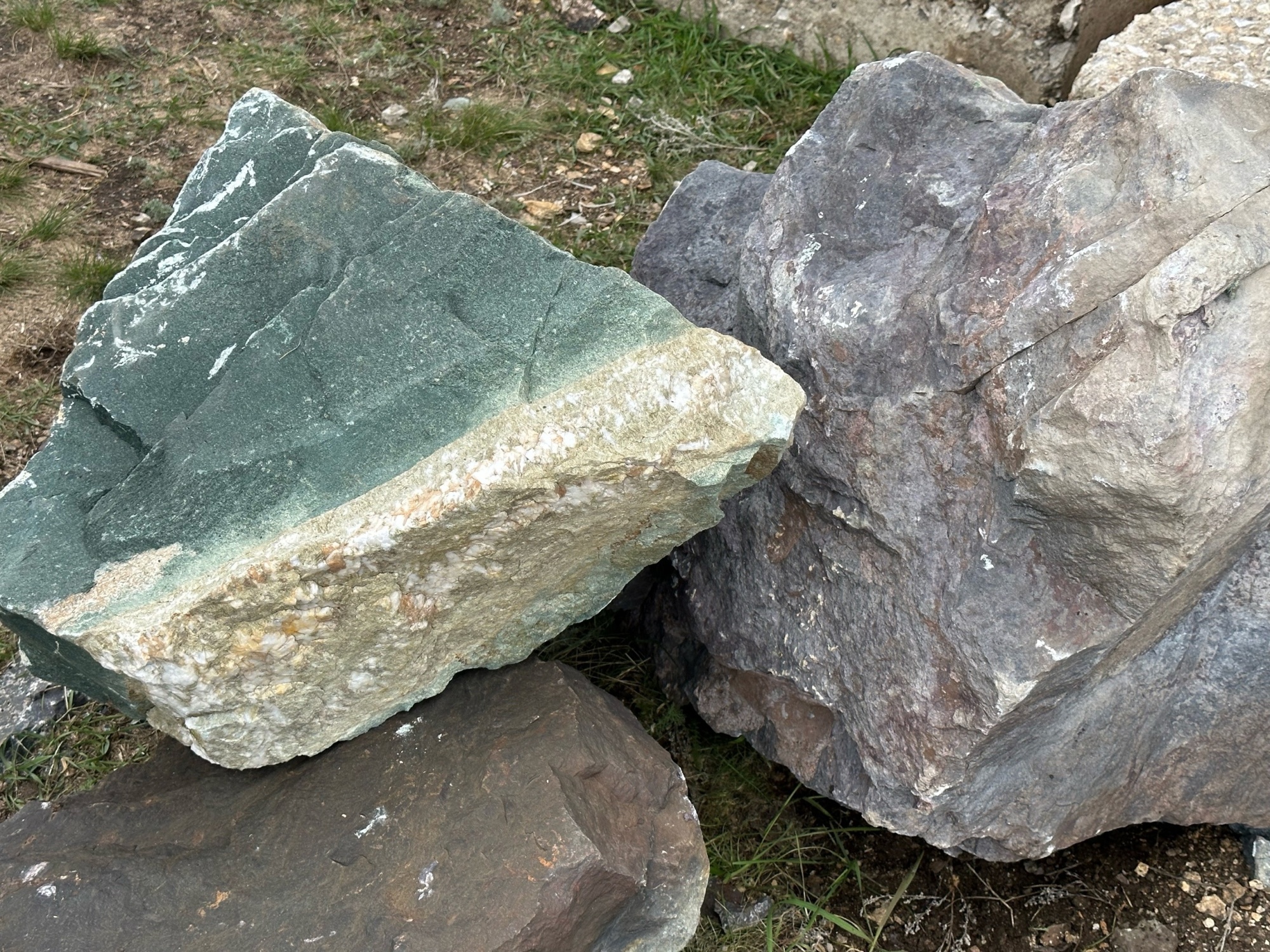 Камни для ландшафтного дизайна зелёные 10-60 килограмм купить в Пермском крае