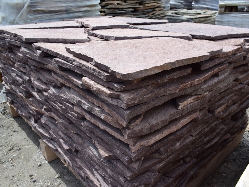 Плитняк лемезит бордовый для облицовки цоколя 20-25 мм  купить в Пермском крае