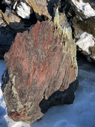 Ландшафтные глыбы красно-фиолетовые 200-1000 килограмм купить в Пермском крае