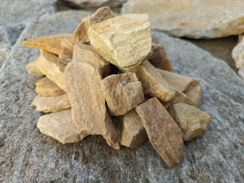 Златолит жёлтый декоративная каменная крошка купить в Пермском крае