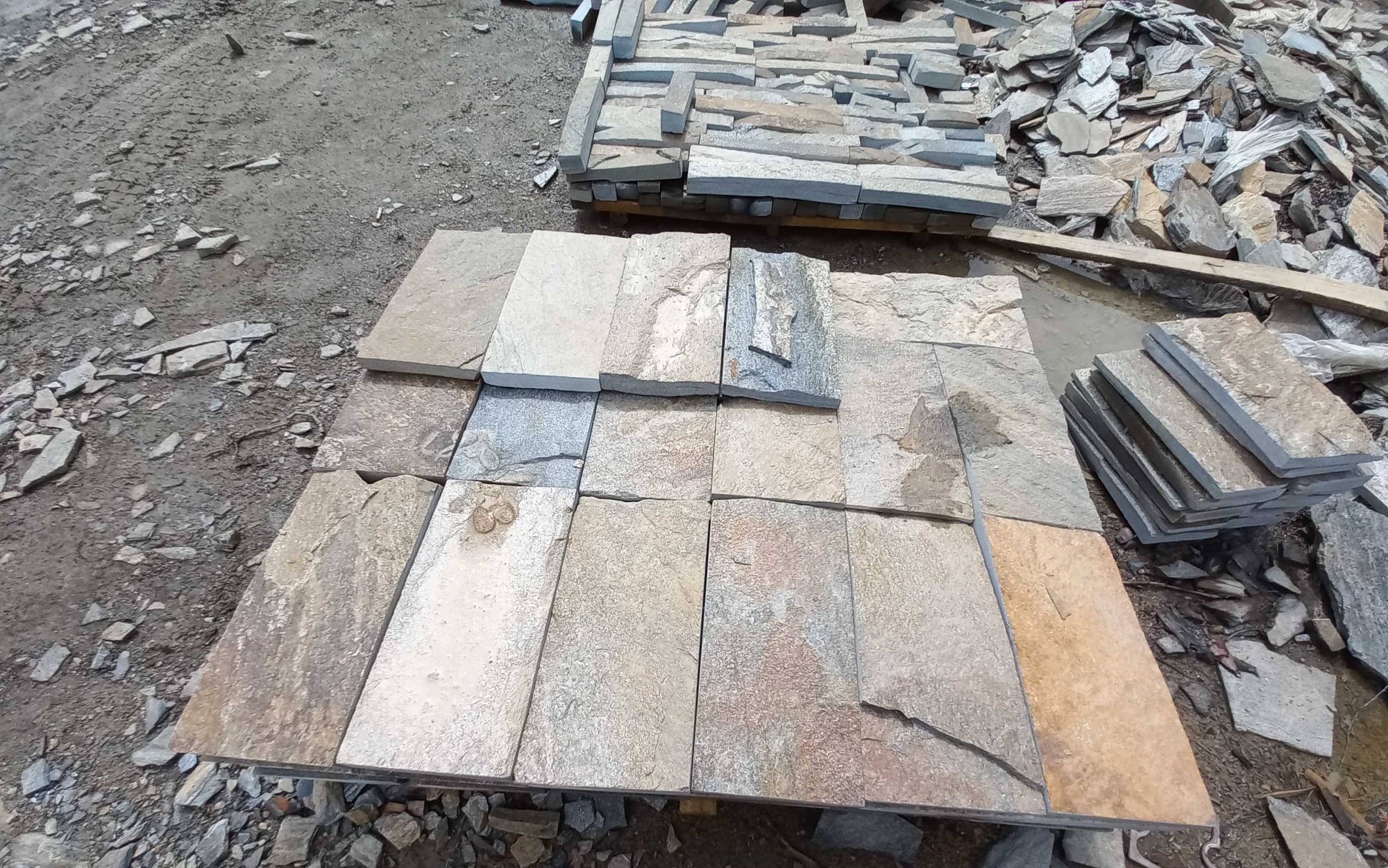 Плитка пилёная златолит Уральский для фасада купить в Пермском крае