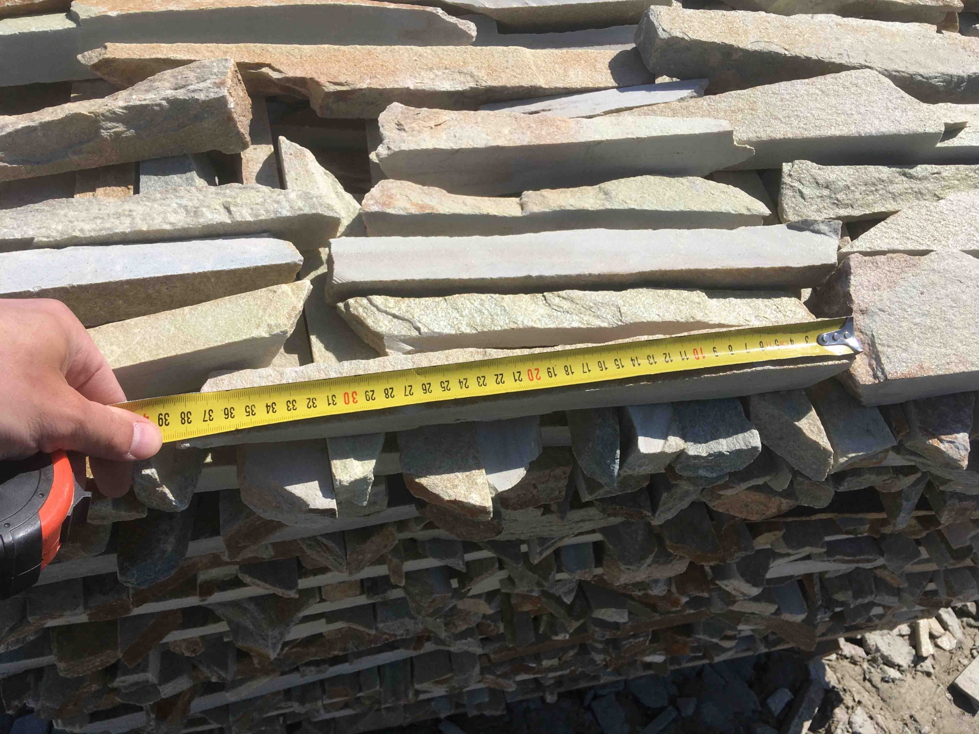 Горбушка златолит золотистый для облицовки купить в Пермском крае