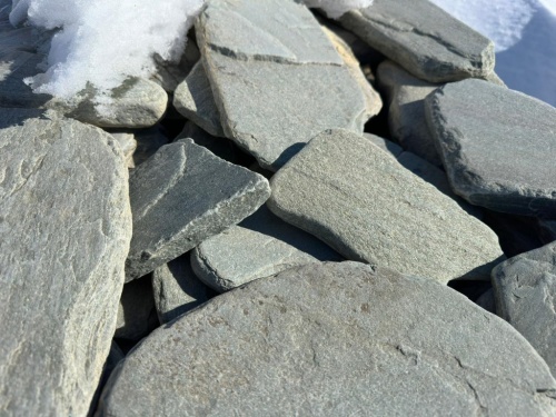 Плитняк златолит зелёный галтованный для цоколя купить в Пермском крае