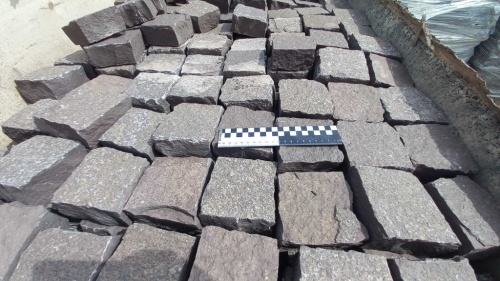 Лемезит колотая брусчатка 10 * 10 см. для парковки купить в Пермском крае